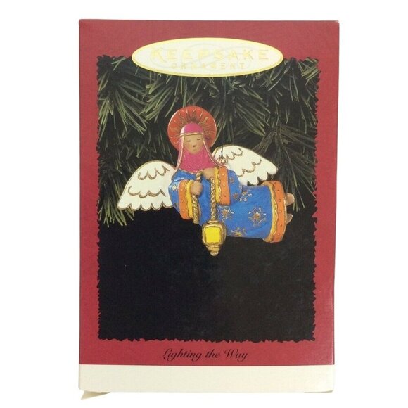 Lighting The Way Angel Hallmark Keepsake Ornament 1996 - Picture 5 of 7
